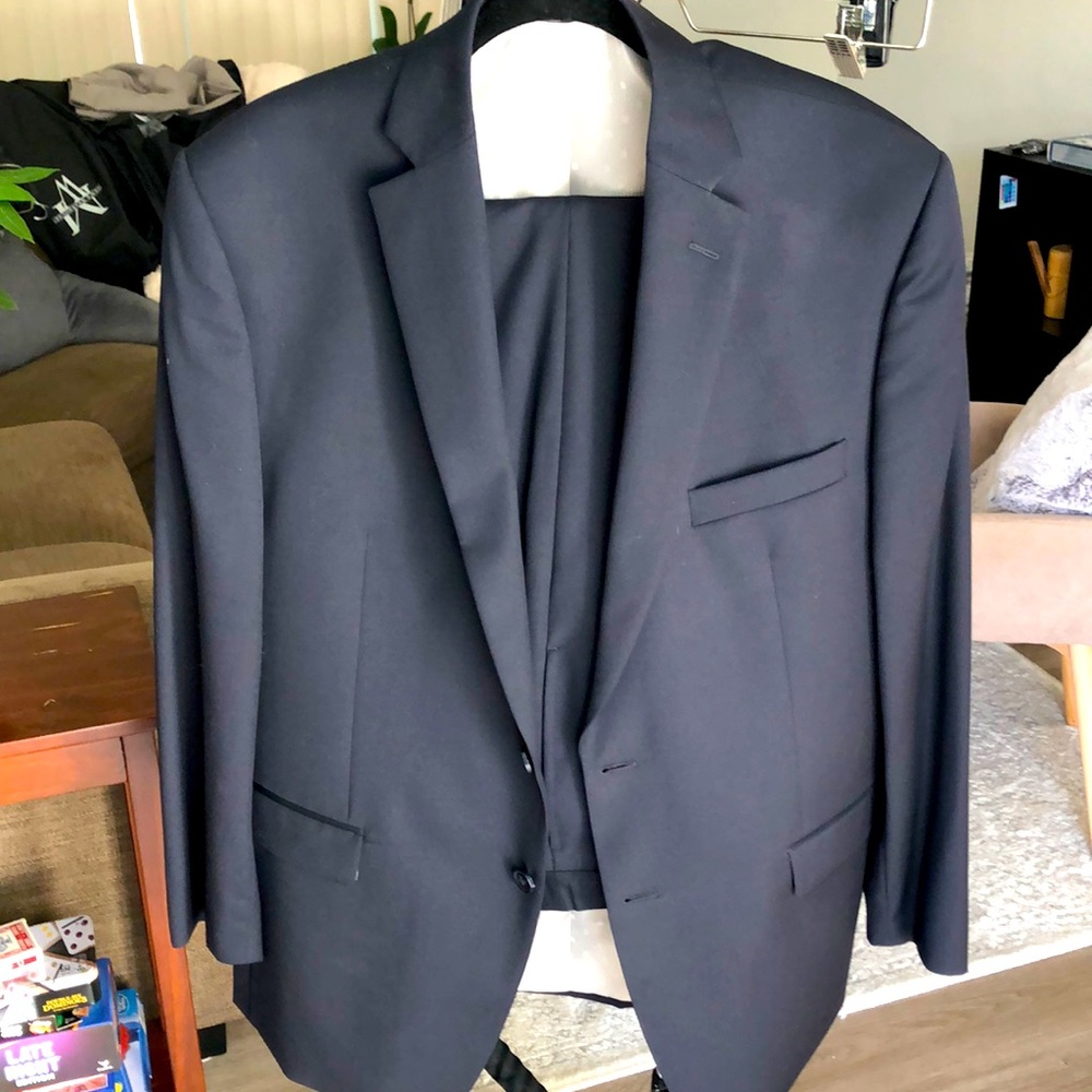 Perry Ellis Men’s Suit with pants